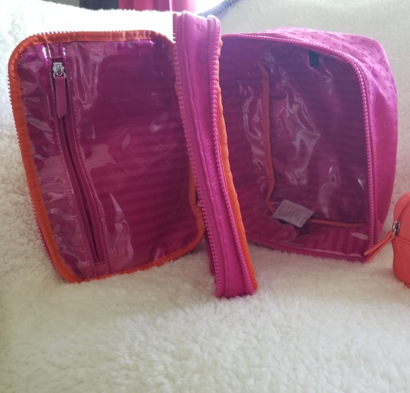 Amazon.com: Prokva Travel Makeup Bag with 5 Removable Cases  Vanity Case & makeup bag